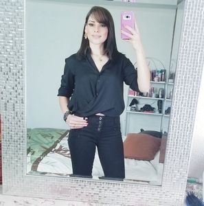 Meet your Posher, Isela